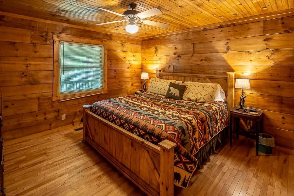 Cozy 'Grey Fox' Cabin Between Boone & Блоуінг-Рок Екстер'єр фото
