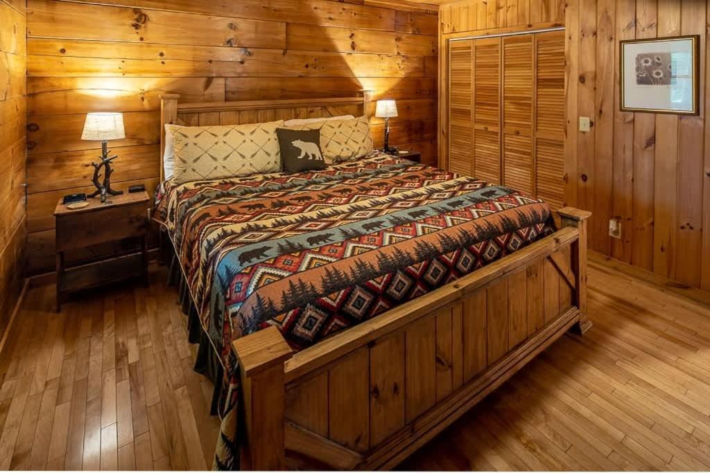Cozy 'Grey Fox' Cabin Between Boone & Блоуінг-Рок Екстер'єр фото